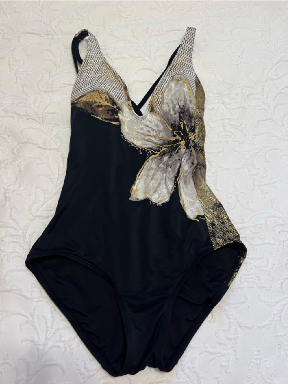 Women's Carmen Marc Valvo One Piece Swimsuit Size 6 Black Gold Floral